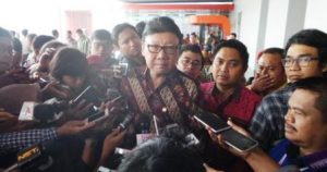 Menteri Dalam Negeri Tjahjo Kumolo usai mengukuhkan Dewan Asosiasi Pemerintah Kabupaten Seluruh Indonesia (APKASI) di JiExpo, Kemayoran, Jakarta Utara, Kamis (5/52016).