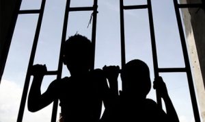 Gambar ilustrasi anak diterlantarkan ibunya.  Foto internet