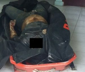 Kandar ABK Kapal Ditemukan Tewas Mengapung dievakuasi ke RSUD Tanjungpinang. Foto Resky/prokepri.com