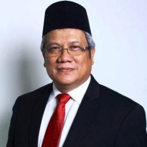 Rektor UMRAH Tanjungpinang Prof. Dr. Syafsir Akhlus, M.Sc