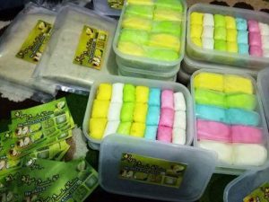 Ayu Pancake durian ukuran mini dan reguler harga Rp110 ribu. Bisa delivery order tinggal hubungi 0852-6358-2525. Foto prokepri.com/yan