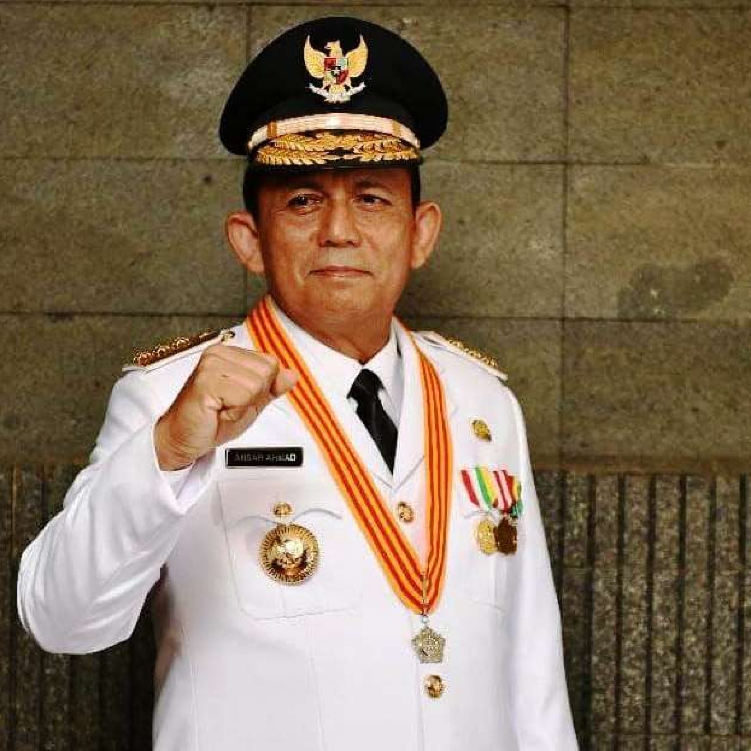1. Gubernur H Ansar Ahmad SE MM - prokepri.com